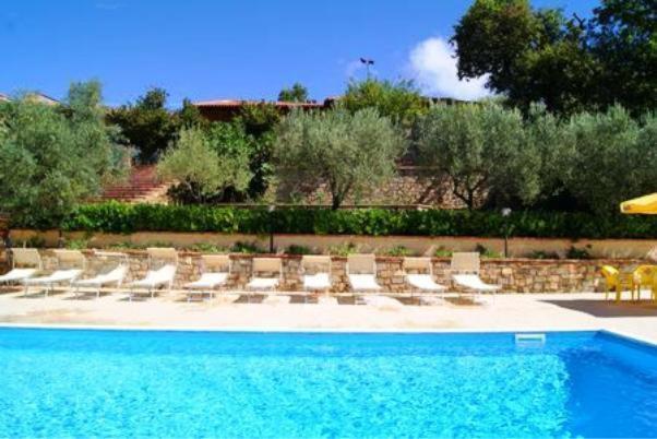 Casale Degli Ulivi Prestige Bed & Breakfast Altavilla Silentina Exterior photo